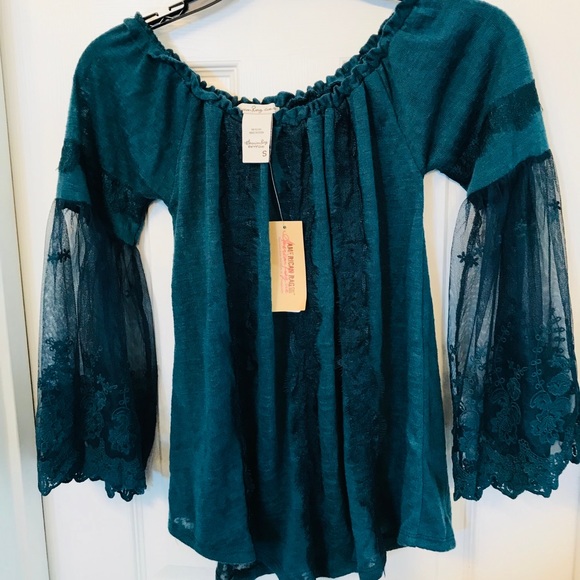 American Rag Tops - American Rag peasant top